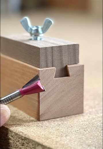 Dovetail Bit Stopper Function in Woodworking