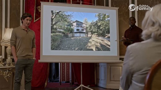 A Royal Christmas Manor: Official trailer