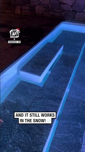Pool with movable floors still works in winter snow ❄️🎅 🎥: TikTok / poolbuilder_tom