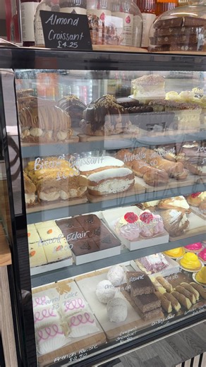 Cozy Cakes & Lunch at Coatbridge Cafe