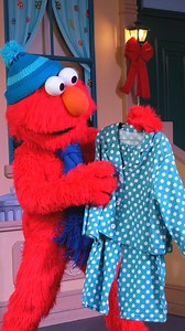 Gather with your favorite friends as we send Santa off on his Big Ride with tons of holiday cheer. Let the magic begin! ❤️🎅 | Sesame Place