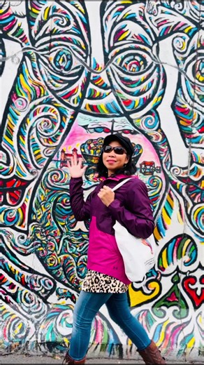 Beautiful Berlin Wall 🇩🇪🥰 #berlinwallhistory #fyp #colourfulwallart #uniquearts