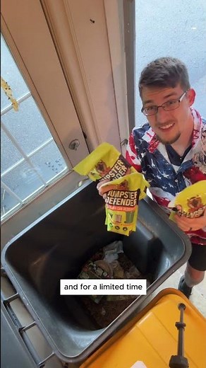 How to get rid of stinky trash can odors, flies, maggots, and garbage juice?