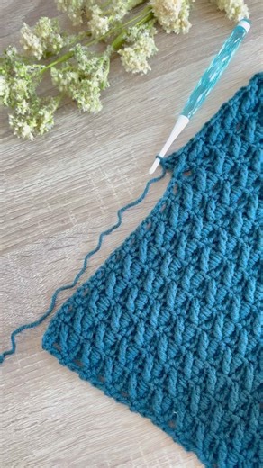 Cross stitches double and triple crochet 🧶scarf 🧣 shawl#crochet#scarf#shawltutorial#doublecrochet