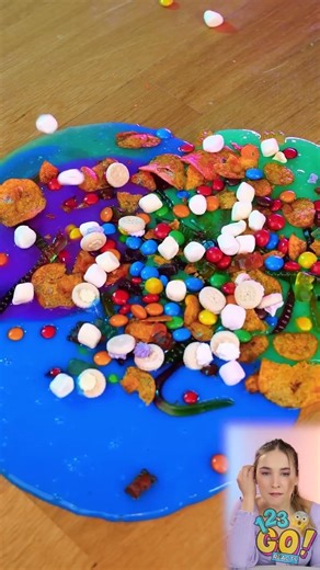 DIY SLIME FACE MASK CHALLENGE! 🧖‍♀️✨ #Shorts