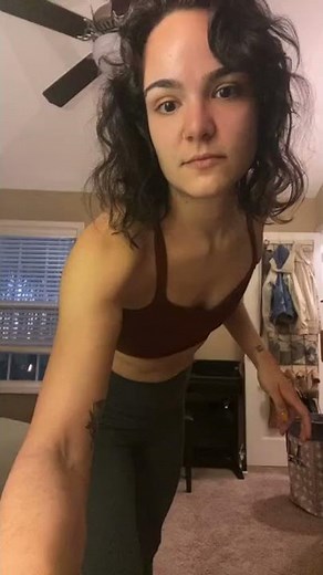 What popping your sternum sounds like