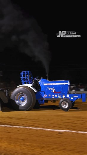 "Trialer & Error" Ford 8000 Tractor pulling in Baxley, GA! - Southern Pullers Association - #Ford #Tractor #Diesel #TractorPulling | JP Pulling Productions