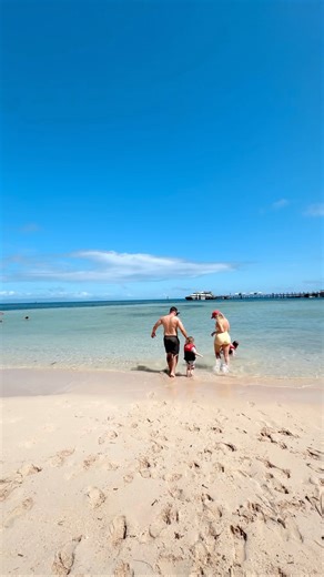 A must-do experience in Cairns with kids!🐠🌴 Our Great Barrier Reef & Green Island 1-Day Tour Combo is the perfect family adventure. Explore two incredible destinations in just one day! Here’s what’s included: ✨2 hours on Green Island ✨3 hours at the Outer Reef Activity Platform ✨Buffet lunch ✨All equipment hire included Plus, when you book with Experience Oz, you’ll receive a FREE upgrade to this Outer Reef & Green Island combo! Tap the link in our bio to learn more💛 #greatbarrierreef #cairns