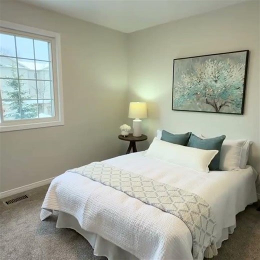 Updated Modern, Spacious Townhome in Kitchener