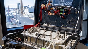 This Portable, Solar-Powered Device Purifies Seawater on Demand