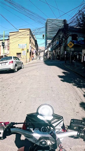Cantando con mucho sentimiento 🏍️☁️ #humor #audios #biker #atajos #lapaz_bolivia