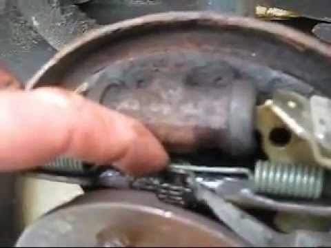 DRUM BRAKE JOB - HOW TO REPLACE DRUM BRAKE SHOES - Chrysler Example