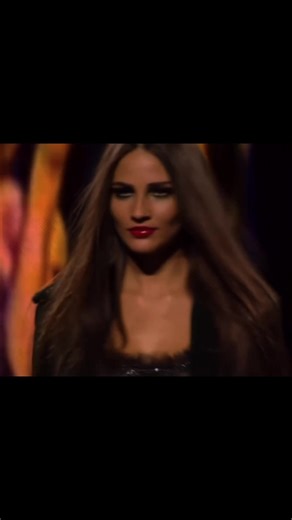 Fernanda Tavares for Versace man spring summer 2005 #fashionarchive #content #fernandatavares #viral #dontletmeflop