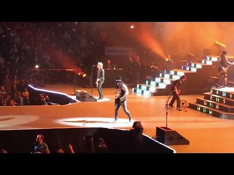 GUNS-N-ROSES - "IT'S SO EASY" LIVE AT TD GARDEN IN BOSTON - 10/22/17