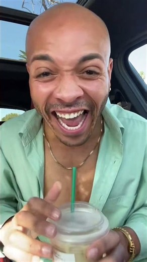 Have yall tried @starbucks new Sugar Cookie latte yet?! #sugarcookielatte #Starbucks #starb