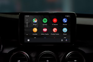 Android Auto se rediseña: multitarea, lanzador de aplicaciones, tema oscuro y más novedades