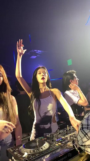 Chinese Clubbing Culture: Nightlife Extravaganza in China