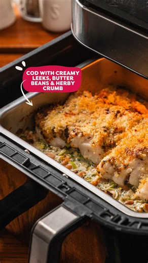 1.8K views · 3 comments | Instant Pot Cod with Creamy Leeks, Butter Beans & Herby Crumb - The perfect air fryer dish you need t try this weekend! Flaky, golden-topped cod baked over buttery leeks and creamy beans for an easy, one-pan air fryer dinner️ Serves 4 • Time: 15 mins prep, 20 mins cooking Find the full recipe on our website. Because Life is better in an Instant❤️ #instantpot #instantpotuk #airfryer | Instant Pot UK | Facebook