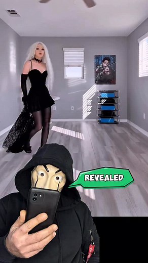 147K views · 1.4K reactions | FAN BOOMERANG 彩節MAGIC TRICK REVEALED @anastasiya_fukkacumi #magic #foryou #trend #tricks #magician #magictricks #viral | The Mask Magic Tricks Revealed | Facebook