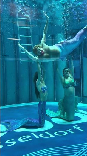 Underwater Dance 😳 Mermaid 🧜🏻‍♀️ Merman - Choreography #shorts