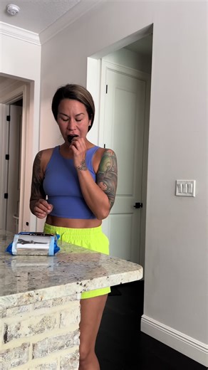 Deliver a lot of crunch with 8g of protein!