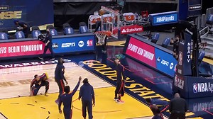 Curry hits unbelievable pregame circus shot