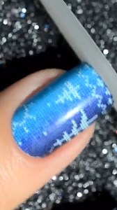 54K views · 268 reactions | Snowflake nail tutorial using water decals! ❄ #nails #nailart #snowflakenails #christmasnails | Sveta Sanders | Facebook