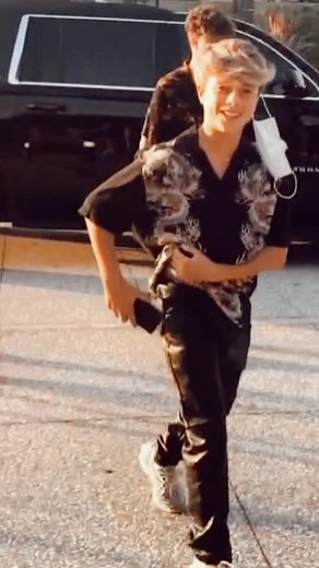 Him now || #gavinmagnus #fyp #foryou #paparazzi