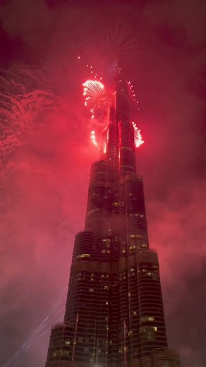 25_NYE Fireworks from Burj Khalifa Dubai!🤯🔥 #nye #dubai #burjkhalifa #fireworks #firework #feuerwerk | Firework Show