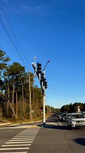 9.6K views · 7.2K reactions | Traffic Lights Are Fascinating! #reels #reelsinstagram #educational #redlight #camera #trafficlight #safety #driving #bluecollar | Trafficlightdoctor Steven | Facebook