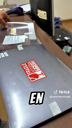 💻 ¿Tu compu está lenta, se apaga o ya no rinde como antes? En @smartservicegt la dejamos como nueva. 🔧 Reparación de computadoras y laptops ⚡ Optimización de sistema 🦠 Eliminación de virus 💾 Respaldo y recuperación de información 🧩 Cambio de piezas y mantenimiento Trabajamos rápido, con confianza y con atención personalizada, porque tu compu no es solo una máquina: es tu trabajo, tus estudios y tus proyectos. 📩 Escribinos al 3248/1825 y cotizá sin compromiso. Smart Service – Soluciones int