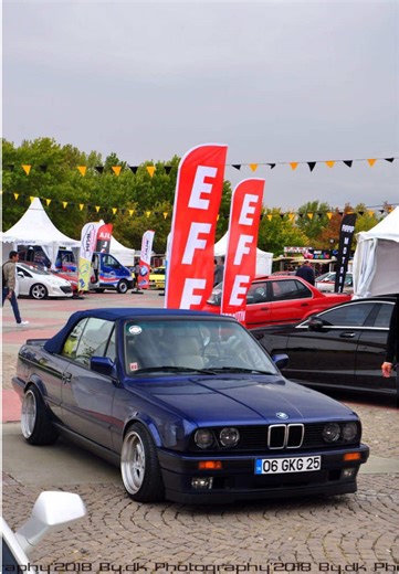 Explore the BMW E30 325i: A Classic Car Review