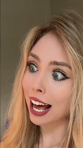 I hopped into a coffee shop😋☕️