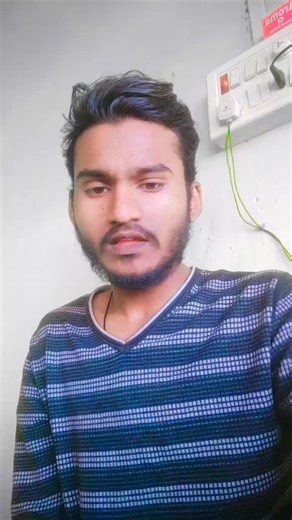 Shivam Patel on Instagram: "Chehra se gor rahlu dilva se kariya #viralreels #viral #singing #bhojpuri #original"