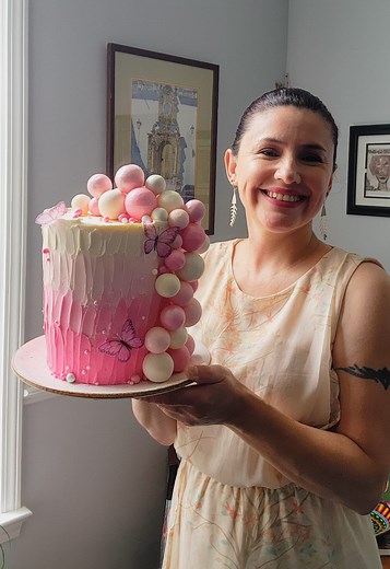 🤗Hola querida comunidad pastelosa!! Te has preguntado Cómo hacer Esferas para decorar tus Tortas y Pasteles?? Entonces te cuento que en mi nuevo video tutorial te enseñoTRES técnicas de cómo hacerlas de forma fácil y rápida 🤗🤩 🔴No te lo pierdas 😊 😉🎂 link en los comentarios 👇 . . . . #pasteleriaartesanal #pasteleríacreativa #nataliasalazartutoriales #nataliasalazarpasteleriacreativa #buttercreamcake #sugarart #esferascomestibles #chocolatecake #creadulce #DiplomadodeTortasEspeciales | Nat