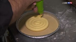 210K views · 5K reactions | À la crème pâtissière ou à la confiture de cerises, il est toujours bon. On vous dévoile la recette traditionnelle du gâteau basque  | TF1 INFO | Facebook