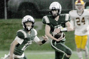 PREP FOOTBALL: Riders ride on their defense, special teams | Peninsula Daily News