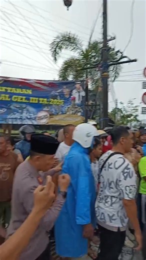 9.4K views · 131 reactions | kk bos avolution berbgi rezeki di perlimaan telaga sehat slalu kk bos avolution | Haris Mou Pua | Facebook