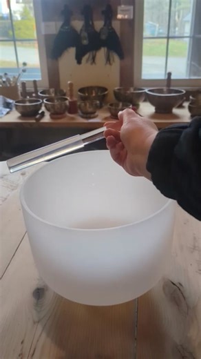 Our Beginners Sound Healing Gift Set is a great gift for anyone looking to get into meditation or sound healing 🎶 Available now on our website! . . . . #soundhealing #soundbath #soundbathhealing #soundbathmeditation #meditation #sunreedinstruments