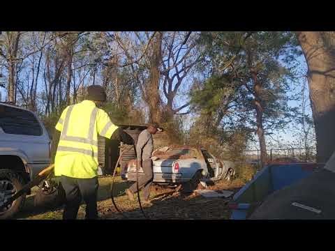 02 3rd Gen 4Runner with 448k miles. Still strong enough to pull a tank! 💪🏾