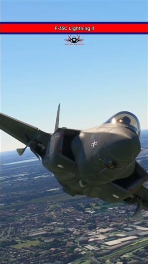 Close-Up View: F-35C Lightning II Retracts Landing Gear in Action!