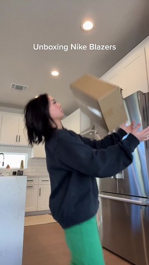 I didn’t expect to love these sm #nikeblazermid77 #unboxing