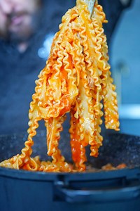 Braised Pork Ragu recipe by CheatMeats 🇮🇹 Warm up this winter with a bowl of melt-in-your-mouth slow cooked pork, infused with herbs, and served with a delicious pasta. Whether you're spending a cozy evening by the fire or hosting a gathering with loved ones, this pork ragu is the ultimate winter dish. Full recipe below; - Dice the pork scotch into thick cubes - In a large pot, sautée 1 sliced onion, 4 chopped garlic cloves, 1 finely diced chilli, cracked pepper and salt - Add 1/2 cup of quali