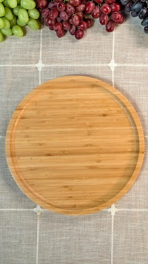 🦃✨ Make your Thanksgiving spread extra fun (and delicious!) with a Turkey Snack Board featuring California Grapes! 🍇Sweet, juicy grapes add the perfect pop of color — and flavor — to this festive, edible centerpiece. It’s a creative snack idea the whole family will love to make and eat! 🙌 . . . . . #GrapesFromCalifornia #Thanksgiving #HolidayCelebrations #Snackboards #HolidayEntertaining | Grapes From California