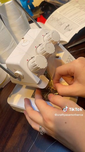 Threading the Singer Tiny Serger