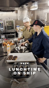 WATCH🎬 In the galley of HMNZS Canterbury, Royal New Zealand Navy chefs cook lunch for over 200 crew and embarked personnel. Full bellies are a must to keep our personnel moving and morale high but feeding an entire crew on board a ship can be a big job - nothing our highly skilled chefs can’t handle! #Force4NZ #NZNavy | NZ Defence Force