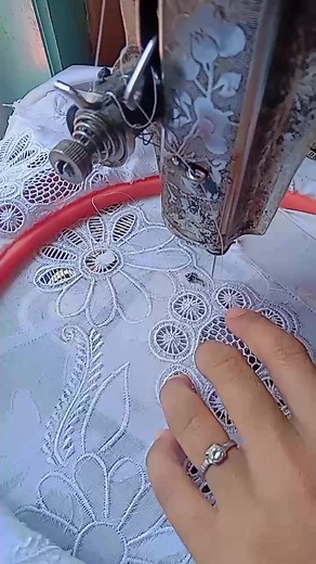 Bordir mesin hitam manual #reels #bordir #penjahit | Dewi Deswari