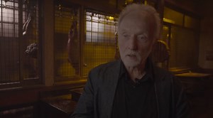 [Video] Tobin Bell Experiences the ‘SAW’ Escape Room in Las Vegas!
