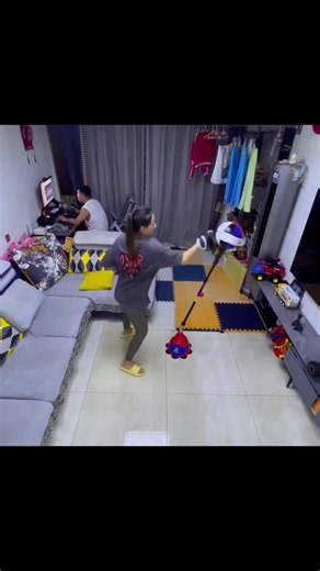 The funniest moment of husband and wife — short clip