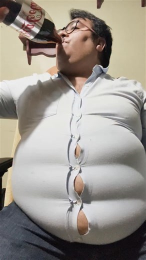 Fatty_and_his_friends on Instagram: "This shirt fits perfectly! Ft. DanyHog #grommr #bigbelly #chaser #feeder"